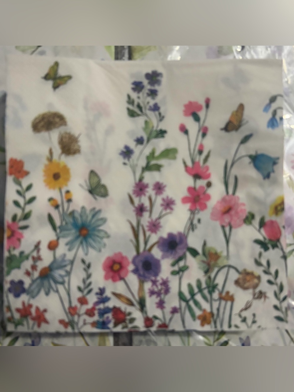 Floral Garden Party Set - Mixed Pastel Floral & Butterfly Design. - Picture 4 of 8